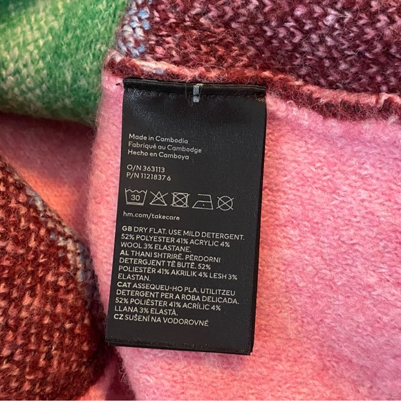 H&M Pink Multicolor Holiday Festive Sweater; XXL - Picture 8 of 8